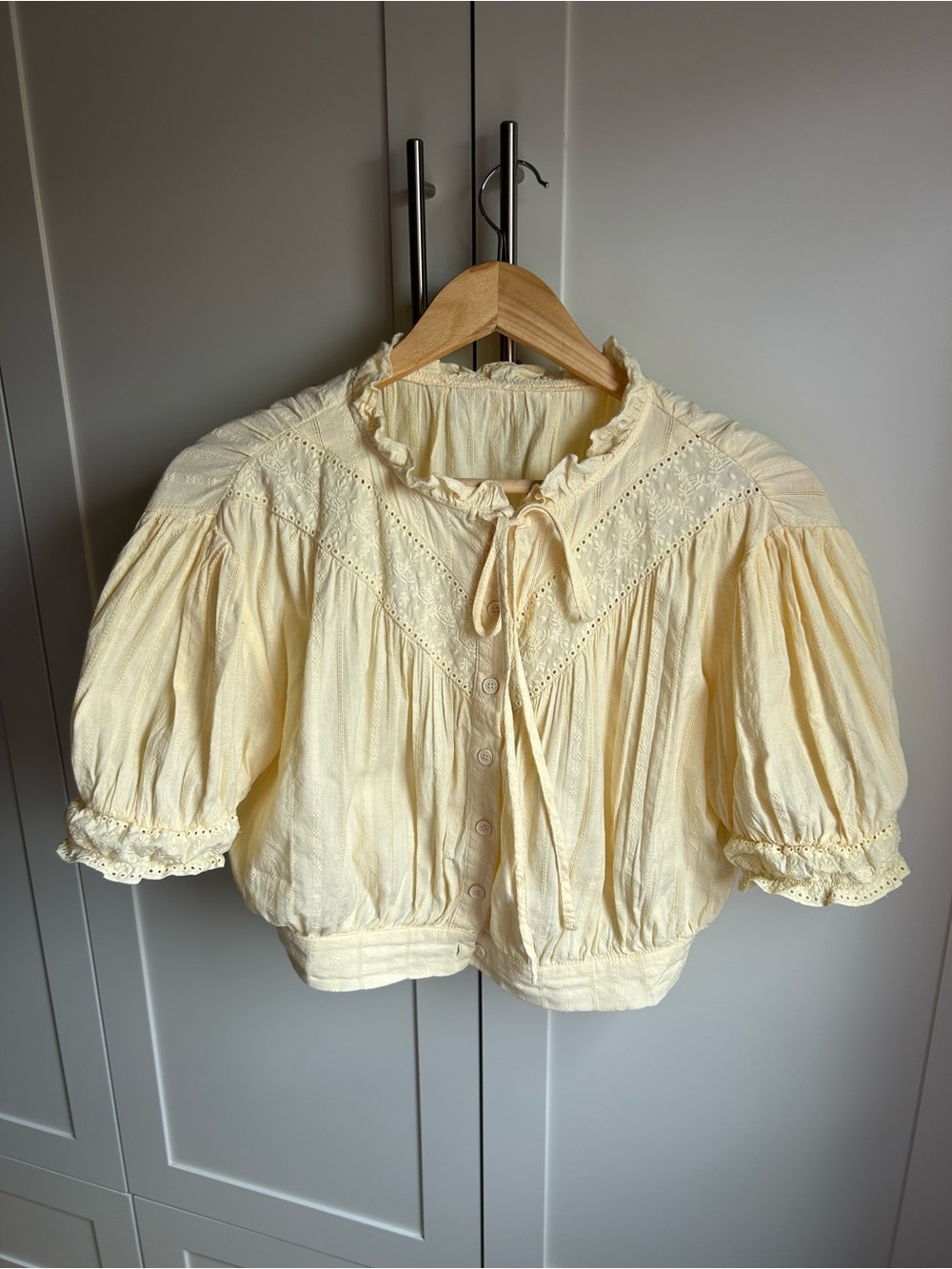 Butter yellow puff Sleeve Blouse - Medium